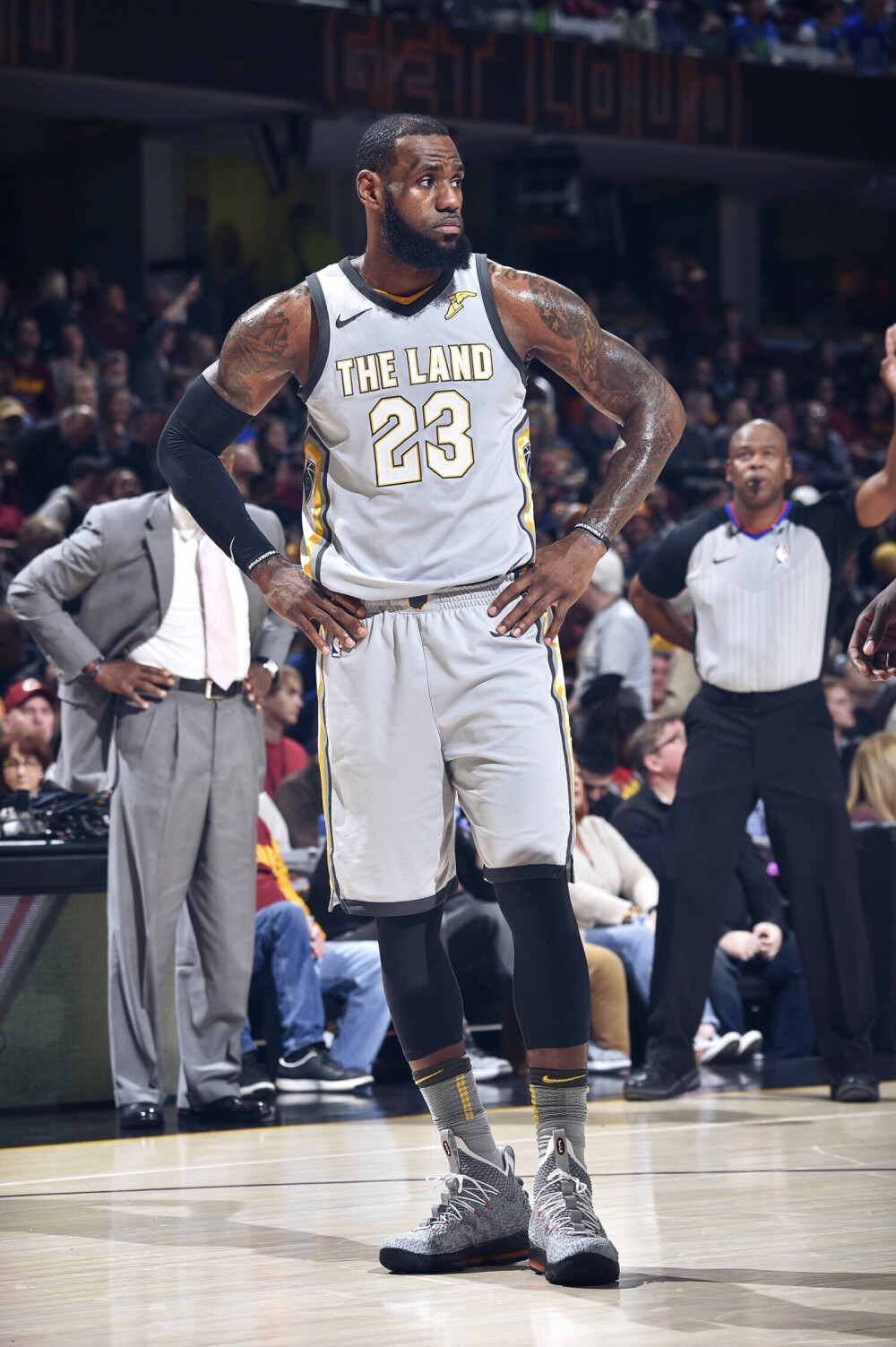 日正式全球 日正式全球